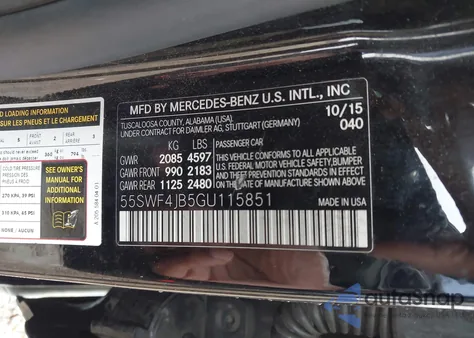 2016 Mercedes-Benz C 300 z USA, uszkodzony, nr VIN 55SWF4JB5GU115851